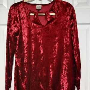 Como Vintage Red Crushed Velvet Long Sleeve Top with Keyhole